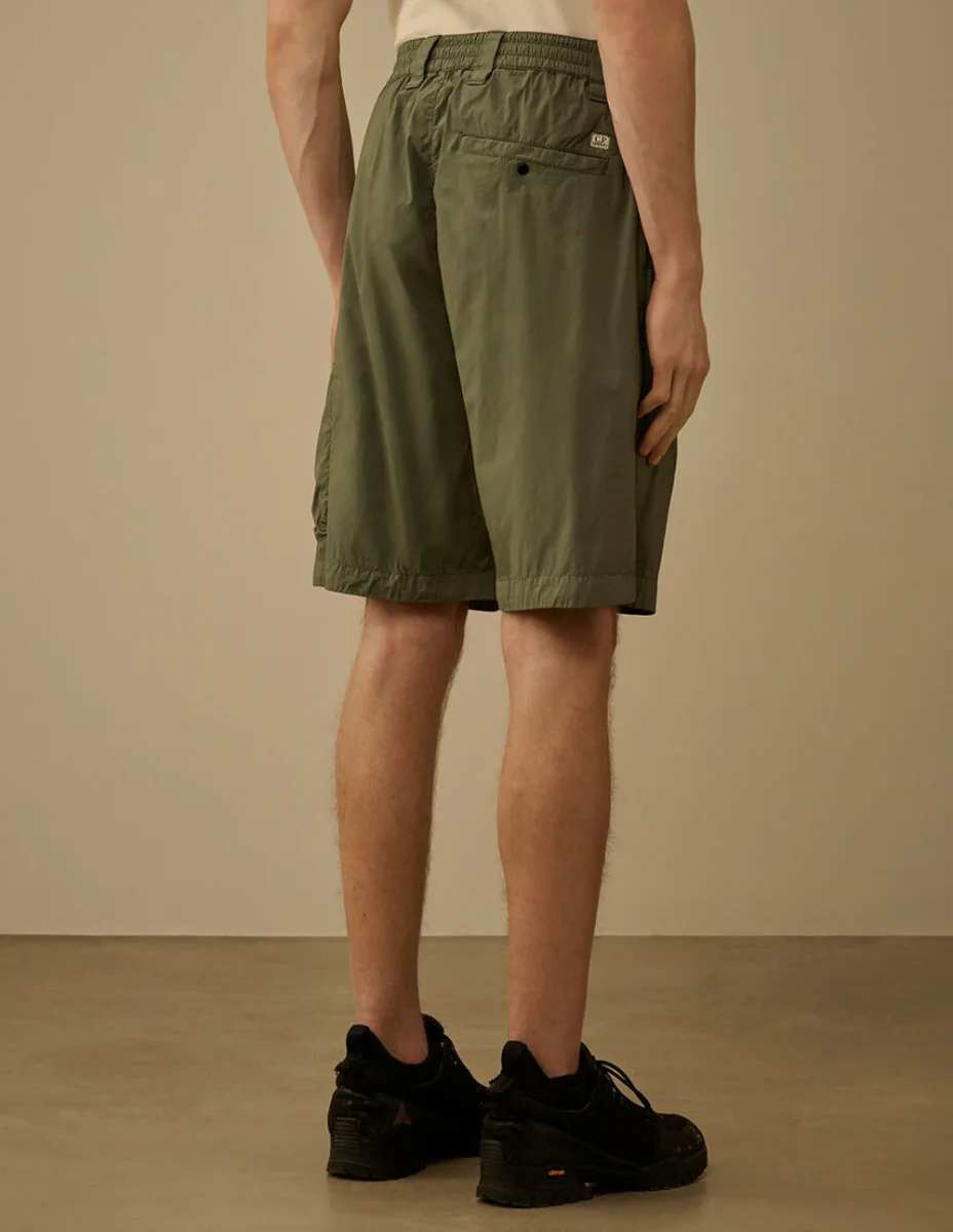 Pantalón Corto C.P. Company 50 Fili Stretch Loose Lens Verde Hombre - Imagen 5