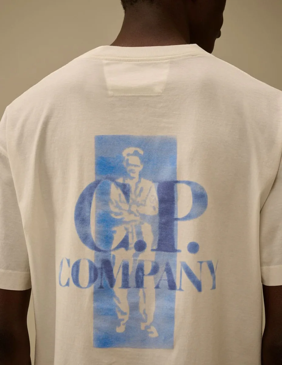 Camiseta C.P. Company Comfort Logo Beige Hombre - Imagen 5