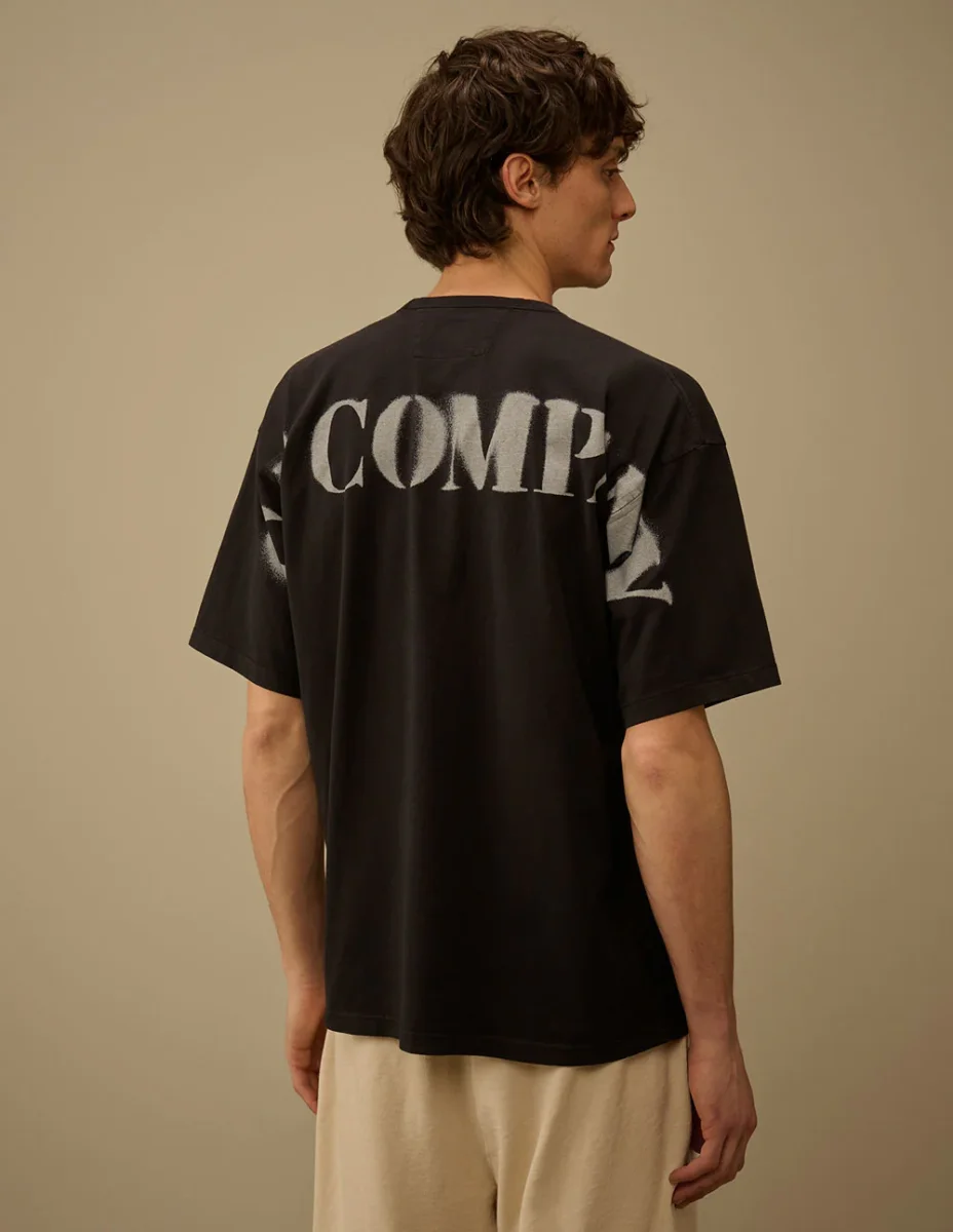 Camiseta C.P. Company Stencil Negra Hombre - Imagen 3