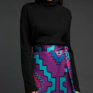 Jersey Pêace and Chaos de Cuello Vuelto Negro Mujer