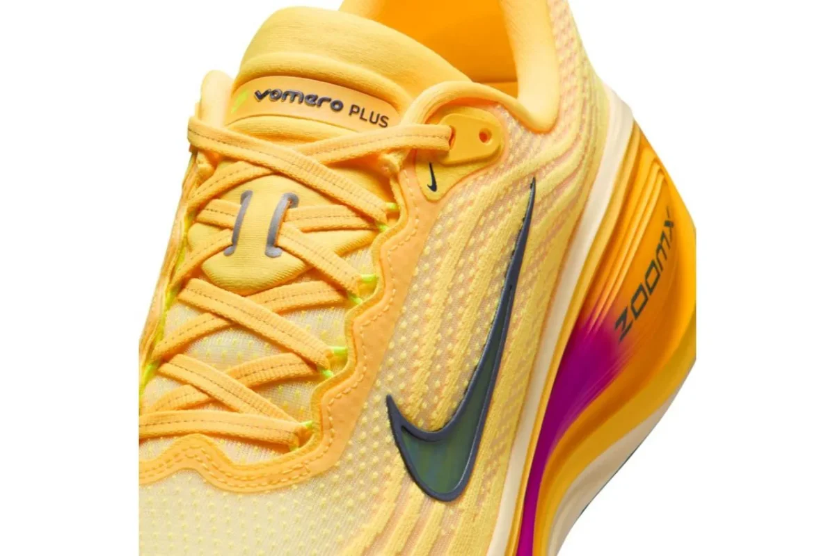 NIKE VOMERO PLUS - Imagen 9