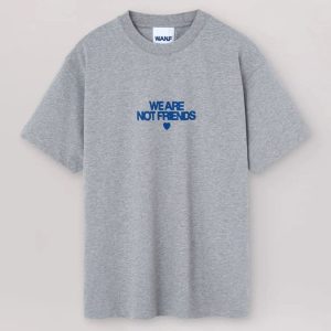 Camiseta We Are Not Friends Bold Love Gris Hombre