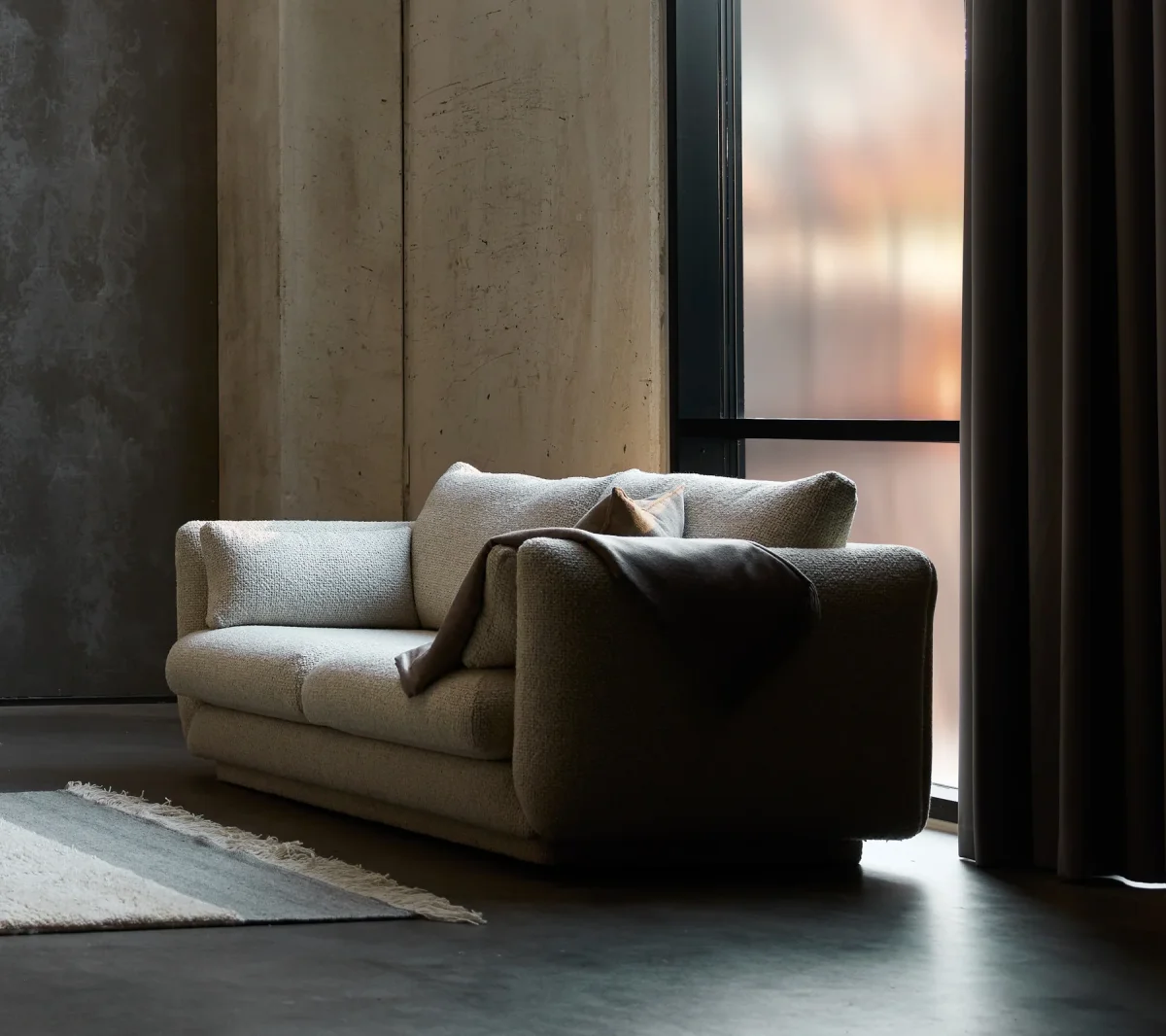 Sofá Bloom de 2 plazas con base pedestal - Imagen 7