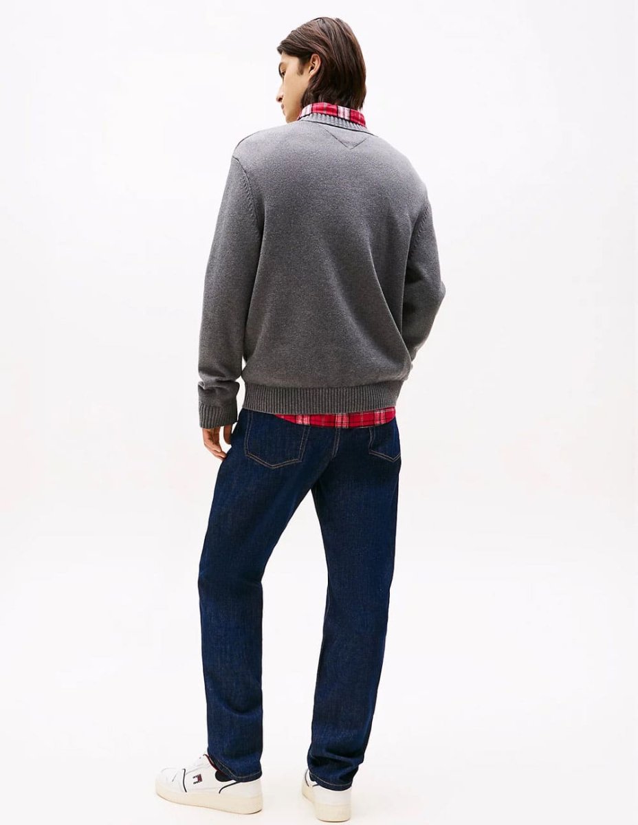 Jersey Tommy Jeans Logo Patch Gris Hombre - Imagen 6