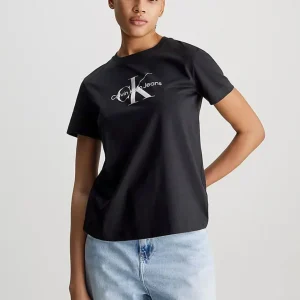 Camiseta Calvin Klein Jeans con Logo Tornasolado Negra Mujer