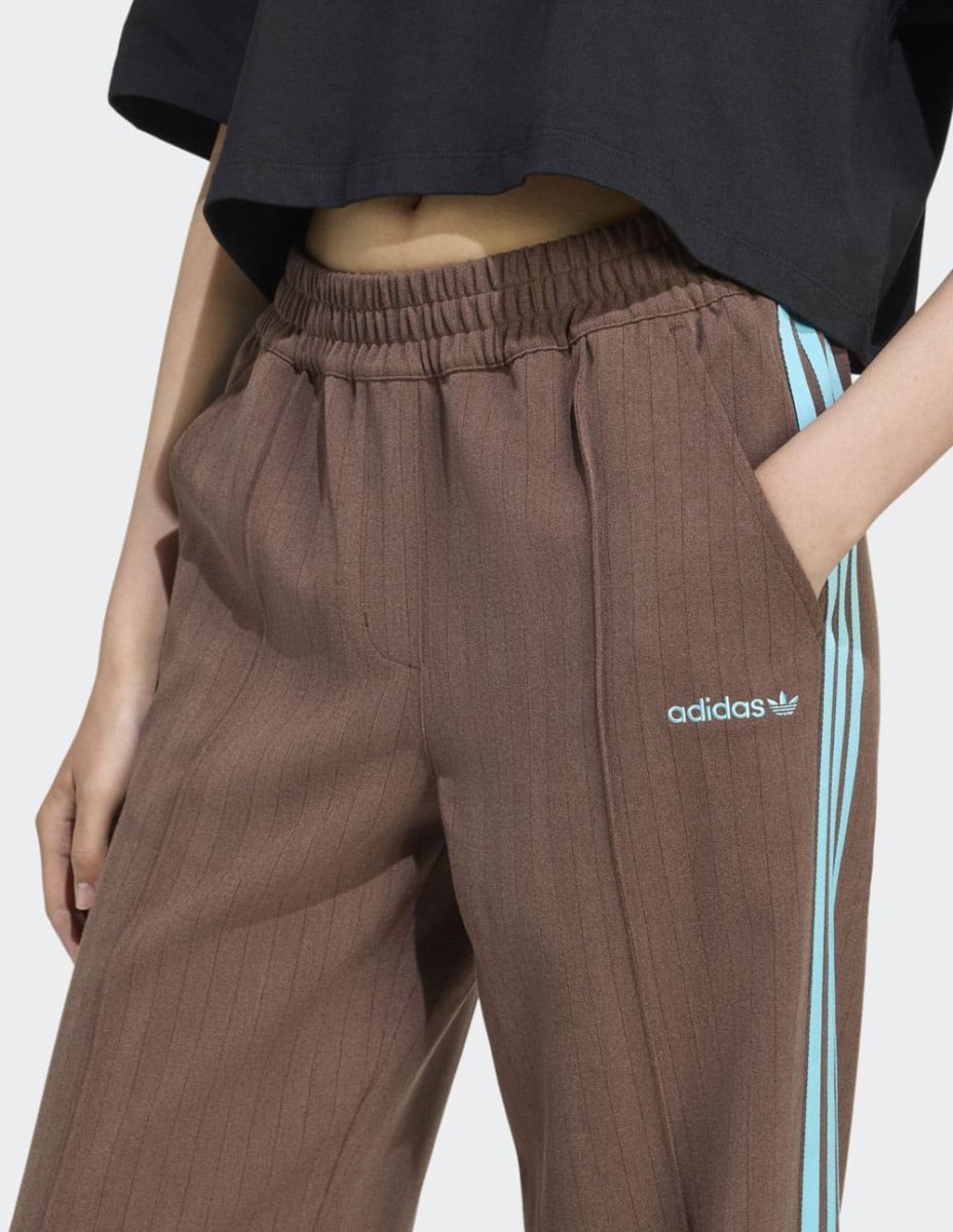 Pantalón adidas Tailored Marrón Mujer - Imagen 4