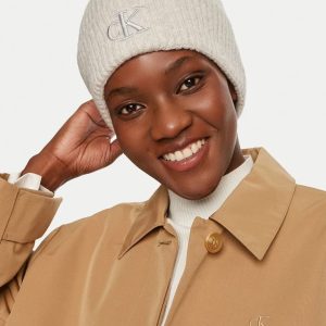 Gorro Calvin Klein Jeans con Logo Beige Mujer