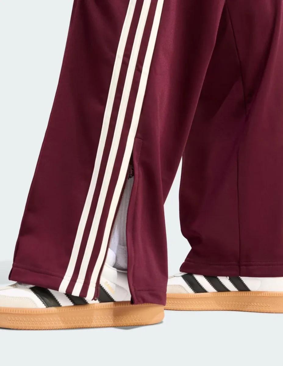 Pantalón adidas Firebird Loose Burdeos Mujer - Imagen 5