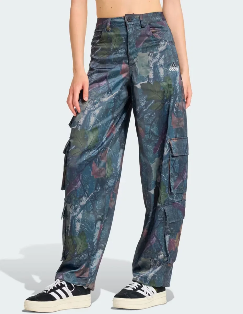 Pantalón adidas Leaf Camo Print Satin Azul Mujer - Imagen 2