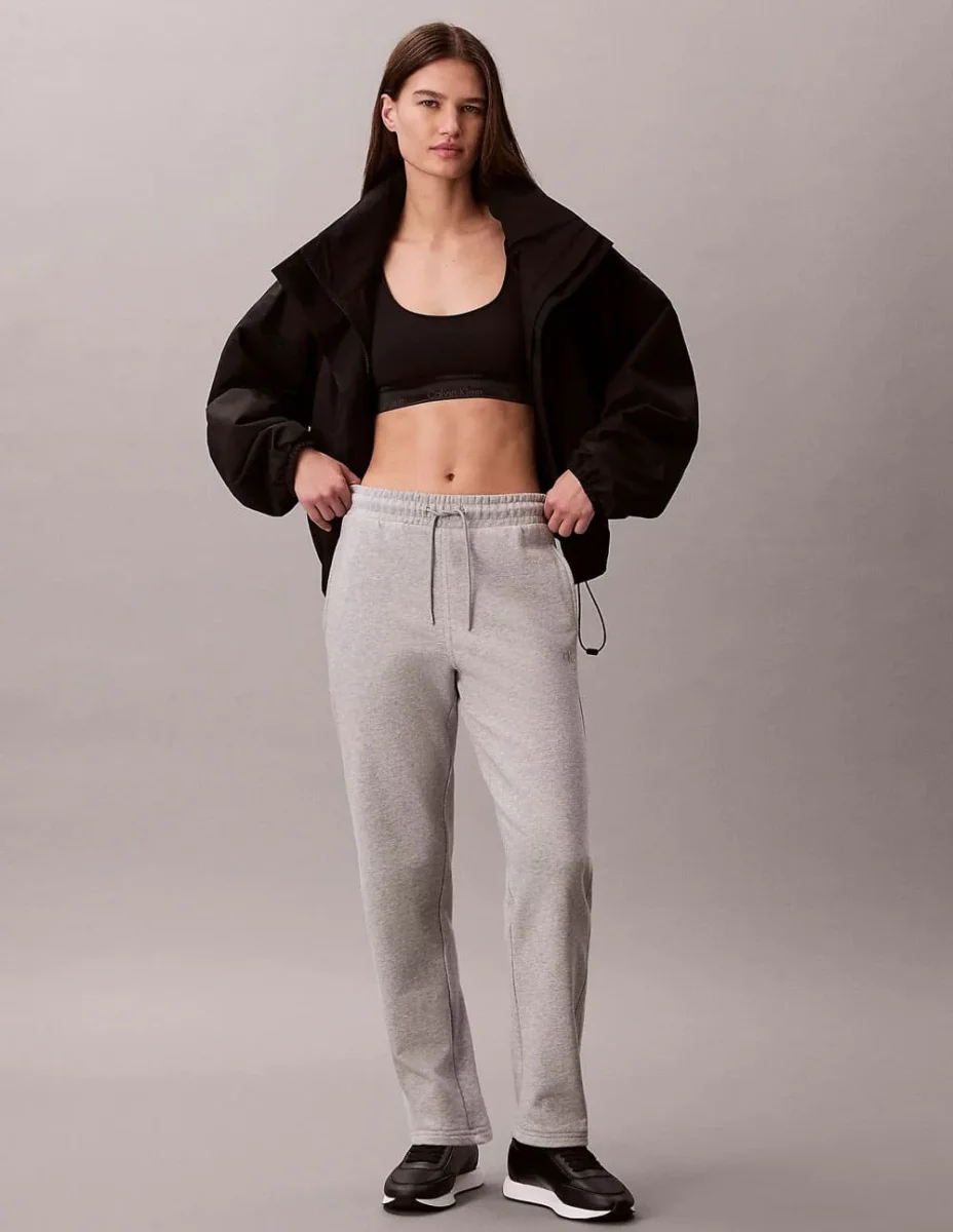 Pantalón Calvin Klein Jeans Barrel Gris Mujer - Imagen 3