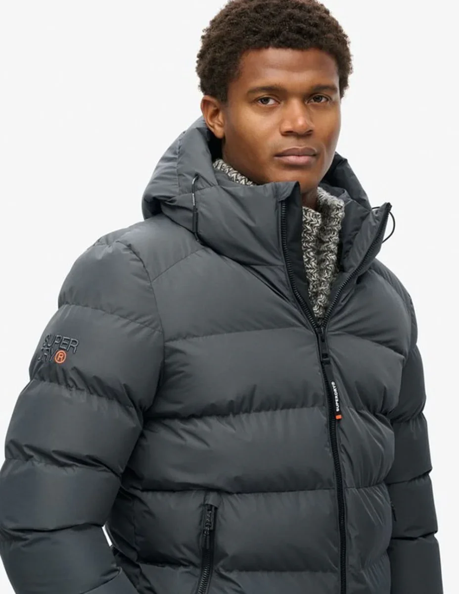 Plumas Superdry con Capucha Sports Gris Hombre - Imagen 4