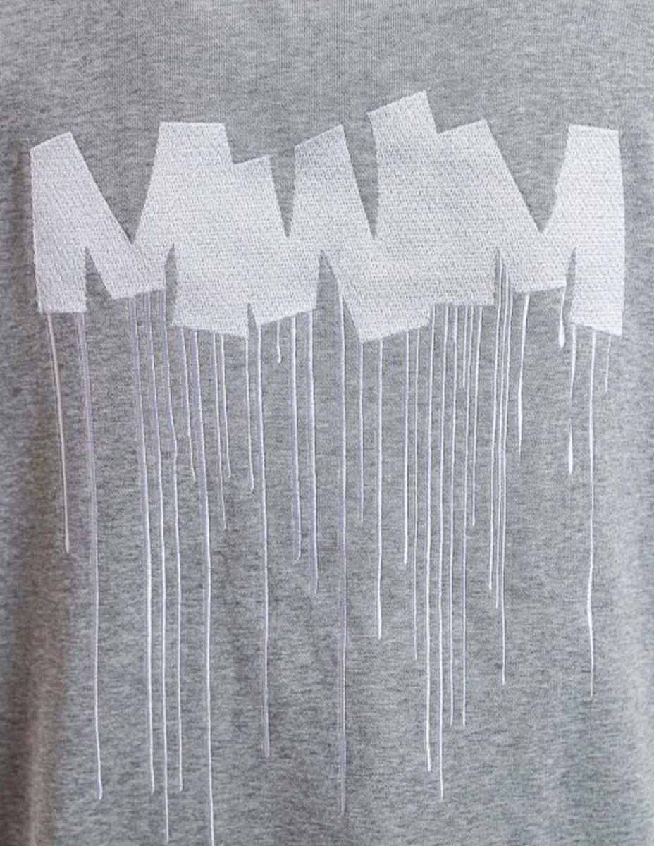 Sudadera MWM con Logo Gris Unisex - Imagen 5