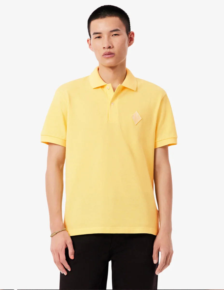 Polo Lacoste con Logo Insignia Amarillo Hombre - Imagen 4